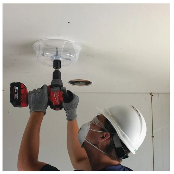 Milwaukee Scie cloche ajustable 49560260