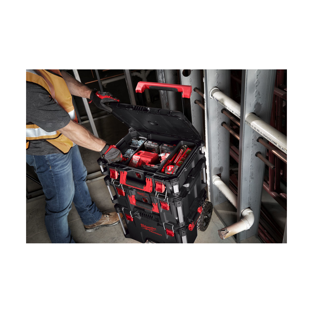 MILWAUKEE  Chariot + 2 coffrets + organisateur + sac - PACKOUT3