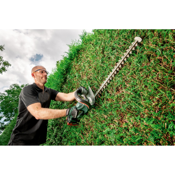 Metabo AHS 18-65 V Taille-haies sans fil 18V 2x4.0Ah (600463000) Metabo AHS 18-65 V Taille-haies sans fil 18V 2x4.0Ah (600463000)