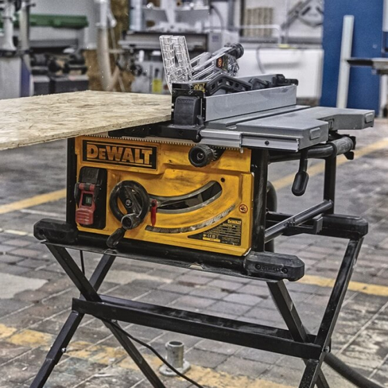 Dewalt DWE7492-QS Scie sur Table ø250mm 2000W Dewalt DWE7492-QS Scie sur Table ø250mm 2000W