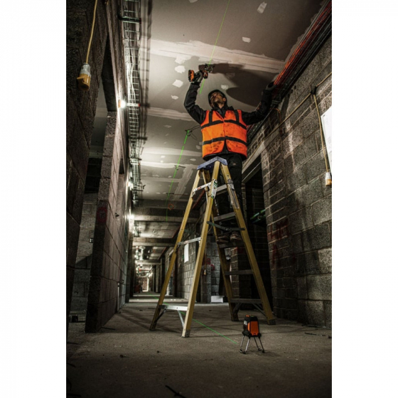 AEG Niveau laser croix vert avec point d'aplomb CLG330-K (4935472255) AEG Niveau laser croix vert avec point d'aplomb CLG330-K (4935472255)