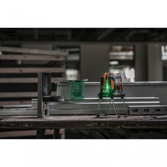 AEG Niveau laser croix vert avec point d'aplomb CLG330-K (4935472255) AEG Niveau laser croix vert avec point d'aplomb CLG330-K (4935472255)