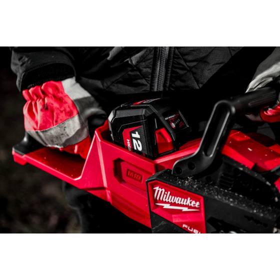 Milwaukee M18 FCHSC-121 Tronçonneuse 18V Fuel avec guide 30cm (4933471442) Milwaukee M18 FCHSC-121 Tronçonneuse 18V Fuel avec guide 30cm (4933471442)