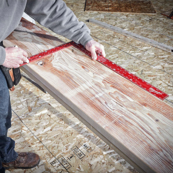 Milwaukee Équerres de menuisier métrique 600mm (4932472126) Milwaukee Équerres de menuisier métrique 600mm (4932472126)