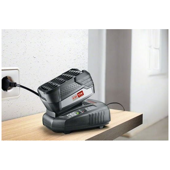 Bosch Starter set Batterie PBA 18V 6.0Ah W-B + chargeur AL1830CV (1600A00ZR8) Bosch Starter set Batterie PBA 18V 6.0Ah W-B + chargeur AL1830CV (1600A00ZR8)