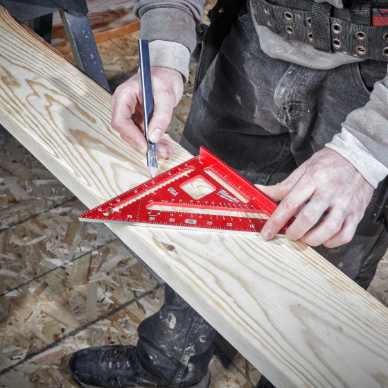 Milwaukee Équerres de charpentier métrique (4932472124) Milwaukee Équerres de charpentier métrique (4932472124)