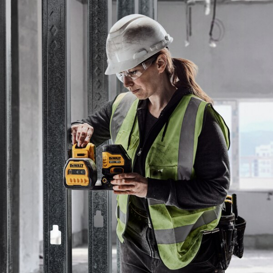 DeWALT DCE088NG18-XJ Laser croix vert XR 12V et 18V (Machine seule)