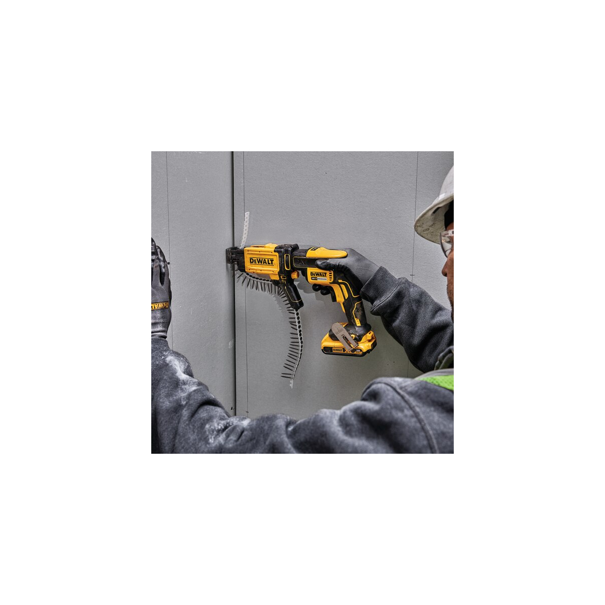 Visseuse plaques de plâtre DEWALT DCF620P2K + Chargeur pour vis à bande 18  V 2 x 5.0 Ah Li-ion moteur Brushless