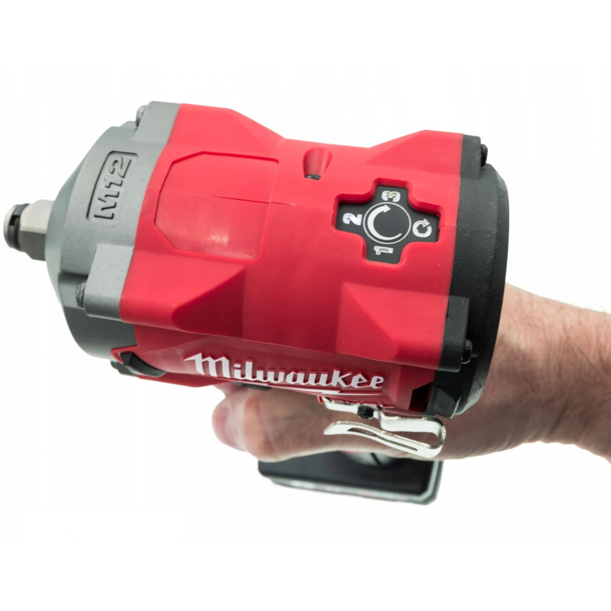 Milwaukee M12 FIWF12 : la première boulonneuse alliant performance