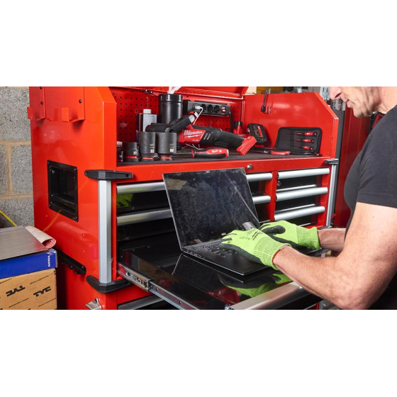 Milwaukee Coffre supérieur pour servante haute capacité 117cm STC46-1 (4932478854) Milwaukee Coffre supérieur pour servante haute capacité 117cm STC46-1 (4932478854)