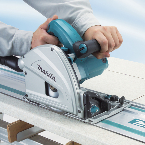 Makita SP6000J Scie plongeante Ø165 mm 1300W avec coffret de transport Mak-Pac