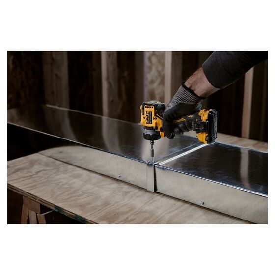 Dewalt DCD703L2T-QW Perceuse, Visseuse compacte multi-têtes 5 en 1 12V XR Brushless 2x3.0Ah