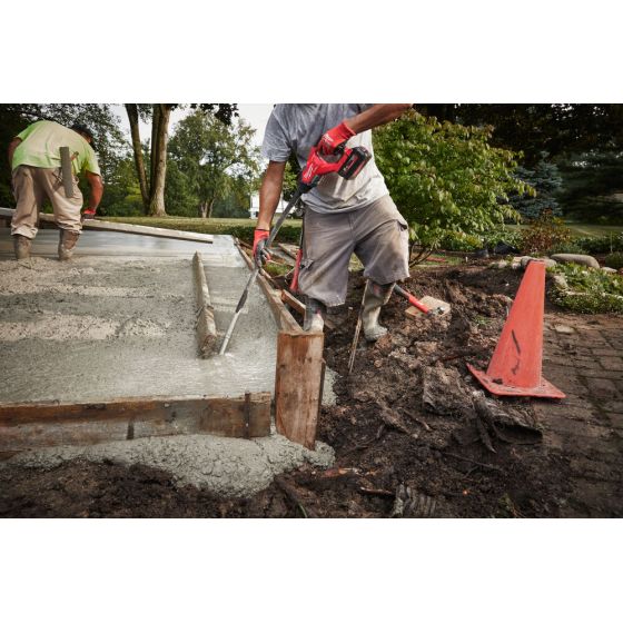 Milwaukee M18 FCVN12-551 Vibreur à béton sans fil 18V 1x5.5Ah avec aiguille vibrante 1.2ml (4933479597)