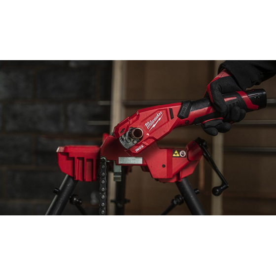 Milwaukee M12 PCSS-202C Raptor Coupe tube Inox 12V 2x2.0Ah (4933479242)