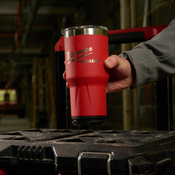 Milwaukee Mug isotherme Packout 887ml (4932479075) Milwaukee Mug isotherme Packout 887ml (4932479075)