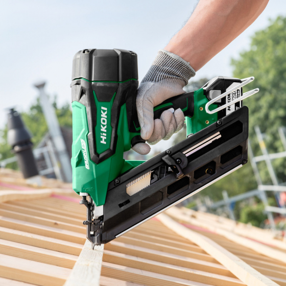 Hikoki Cloueur de charpente 18V 50-90mm NR1890DBCL WQZ 2x5.0Ah avec coffret de transport