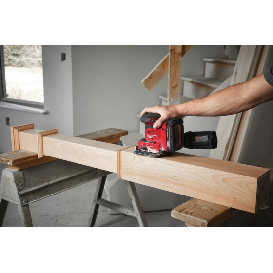 Milwaukee M18 BQSS-0 Ponceuse vibrante 18V 1/4" boite carton (4933479966) Milwaukee M18 BQSS-0 Ponceuse vibrante 18V 1/4" boite carton (4933479966)