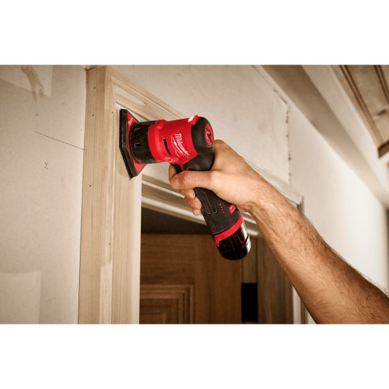 Milwaukee M12 FDSS-422X Ponceuse vibrante delta 12V 1x4.0Ah & 1x2.0Ah FUEL (4933479681)