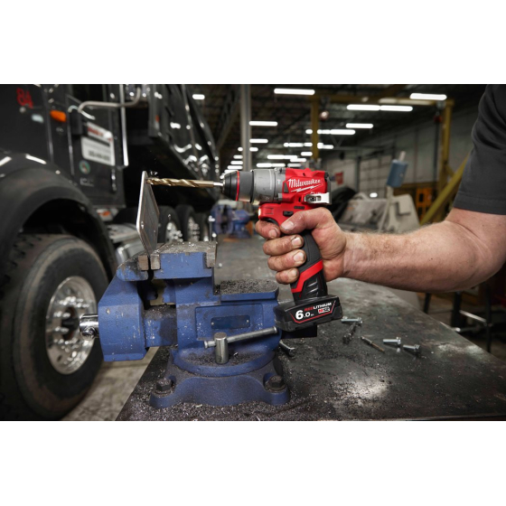 Milwaukee M12 FPD2-202X Perceuse, Visseuse à percussion FUEL 12V 2x2.0Ah (4933479868) Milwaukee M12 FPD2-202X Perceuse, Visseuse à percussion FUEL 12V 2x2.0Ah (4933479868)
