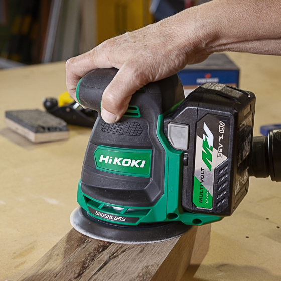 Hikoki SV1813DA W2Z Ponceuse excentrique sans fil 18V 125mm avec coffret HitCase 2