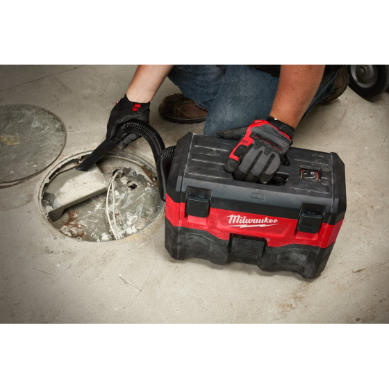 Milwaukee M18 VC2-0 Aspirateur eau & poussière 18V (4933464029)