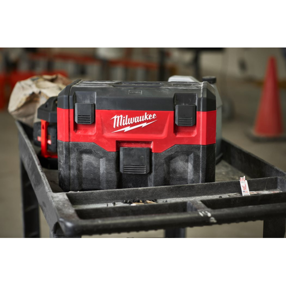 Milwaukee M18 VC2-0 Aspirateur eau & poussière 18V (4933464029)