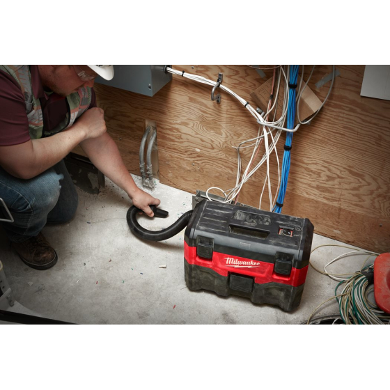Milwaukee M18 VC2-0 Aspirateur eau & poussière 18V (4933464029)