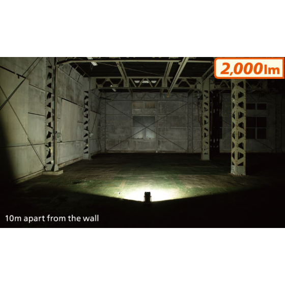 Hikoki UB18DB Projecteur de chantier sans fil 18V 2000 Lumen Hikoki UB18DB Projecteur de chantier sans fil 18V 2000 Lumen