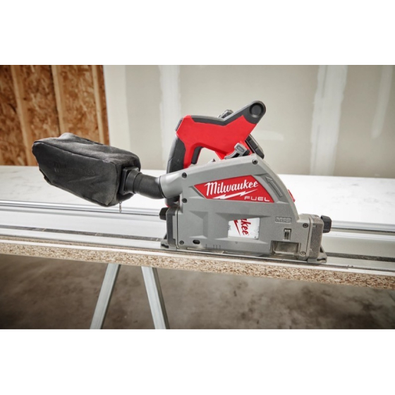 Milwaukee M18 FPS55-552P Scie circulaire plongeant 18V Fuel ø165mm 2x5.5Ah PACKOUT (4933478778) Milwaukee M18 FPS55-552P Scie circulaire plongeant 18V Fuel ø165mm 2x5.5Ah PACKOUT (4933478778)