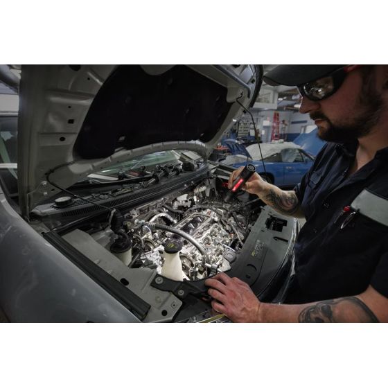 Milwaukee L4 FL2000-30 Lampe de poche LED USB rechargeable 2000 Lumens (4933479637) Milwaukee L4 FL2000-30 Lampe de poche LED USB rechargeable 2000 Lumens (4933479637)