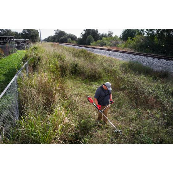 Milwaukee M18 FBCU-802 Débroussailleuse brushless 18V Fuel 2x8.0Ah (4933492297)