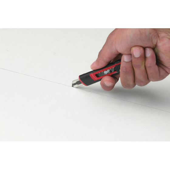 Milwaukee Cutter à lame sécable 9mm (48221960) Milwaukee Cutter à lame sécable 9mm (48221960)