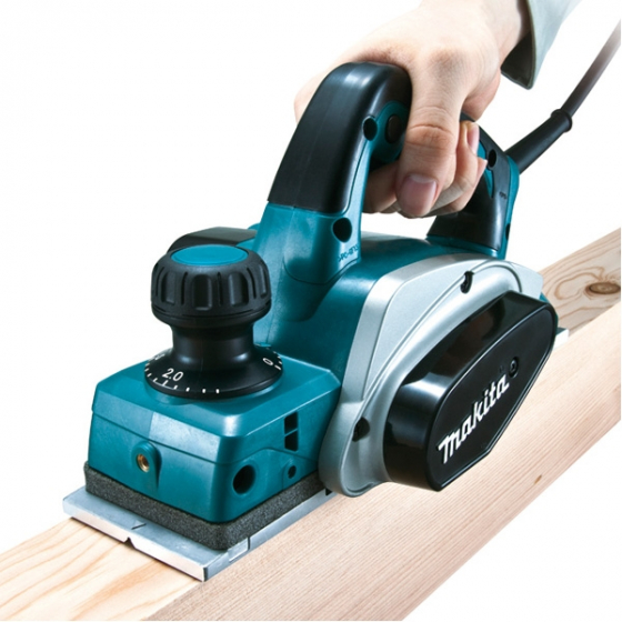Makita KP0800 Rabot à bois 82mm 620W (Machine seule) Makita KP0800 Rabot à bois 82mm 620W (Machine seule)