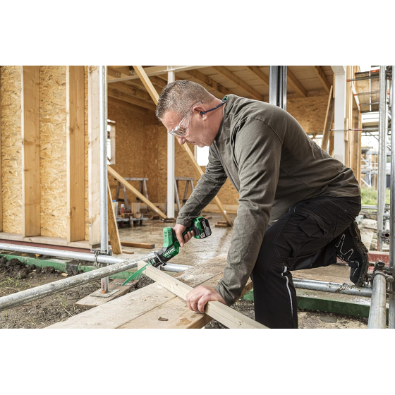 Hikoki CR18DMAWWZ Scie Sabre pendulaire sans fil 18V 2x4.0Ah avec coffret de transport