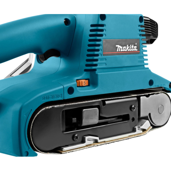 Makita 9903 Ponceuse à bande 1010W 76x533mm à vitesse réglabe Makita 9903 Ponceuse à bande 1010W 76x533mm à vitesse réglabe