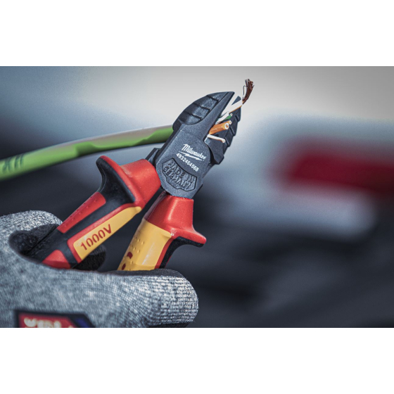 Milwaukee Pince coupante diagonales isolé 180mm (4932464568)