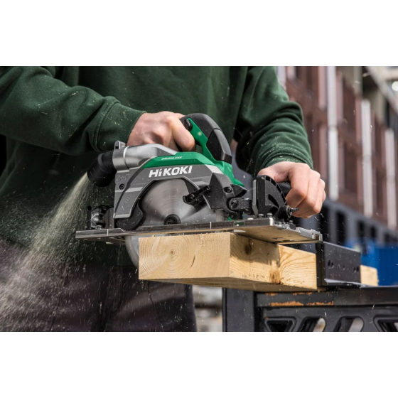 Hikoki C1806DUMW2Z Scie circulaire 18V ø165mm avec coffret HitCase IV