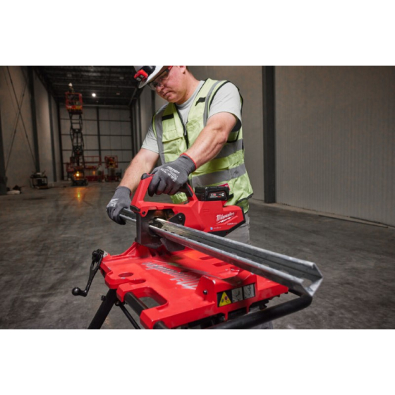 Milwaukee M18 STSO-0B Coupe rail de supportage FORCE LOGIC™ (4933492097)