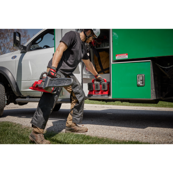 Milwaukee M18 F2CHS50-0 Tronçonneuse 18V Fuel à double batterie avec guide 50cm (4933480120)