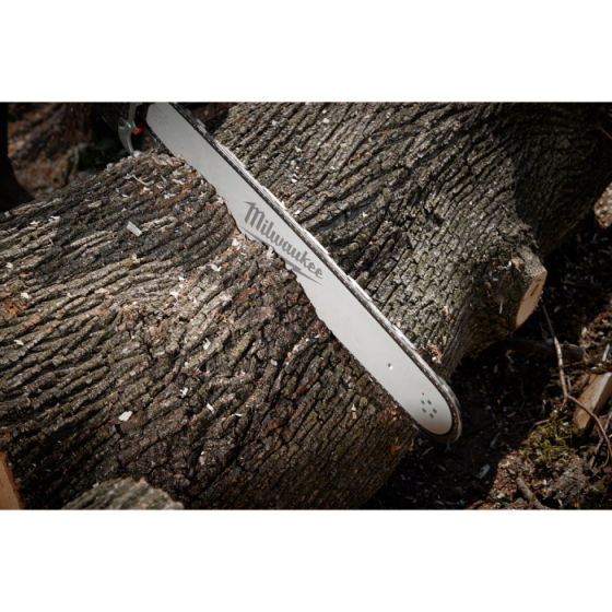 Milwaukee M18 F2CHS50-0 Tronçonneuse 18V Fuel à double batterie avec guide 50cm (4933480120)