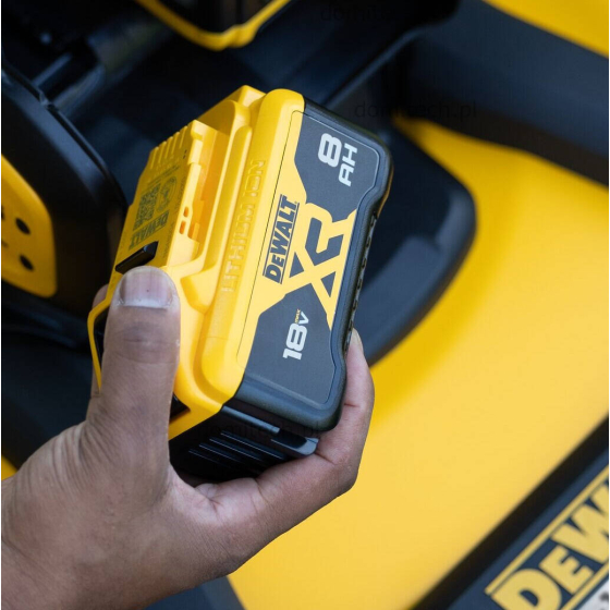 Nouvelle batterie 18V XR d'une capacité de 8Ah, référence DCB1880 Nouvelle batterie 18V XR d'une capacité de 8Ah, référence DCB1880