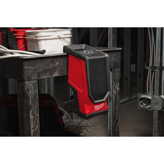 Milwaukee M18 SPEJSG2-0 Enceinte Bluetooth sans fil 18V (4933493530) Milwaukee M18 SPEJSG2-0 Enceinte Bluetooth sans fil 18V (4933493530)