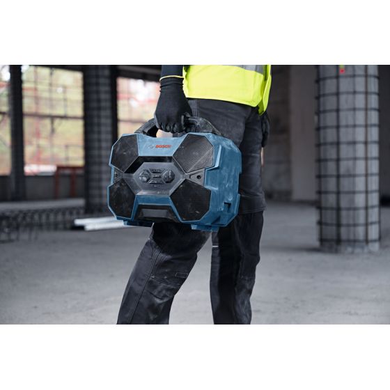 Bosch GPB 18V-6 C Professional Enceinte de chantier sans fil 12V & 18V Bluetooth et USB (06014A6000) Bosch GPB 18V-6 C Professional Enceinte de chantier sans fil 12V & 18V Bluetooth et USB (06014A6000)