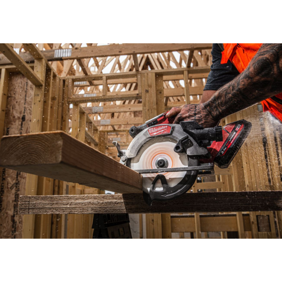 Milwaukee M18 FCS552-0X Scie circulaire 18V Fuel ø165mm avec coffret (4933493588)