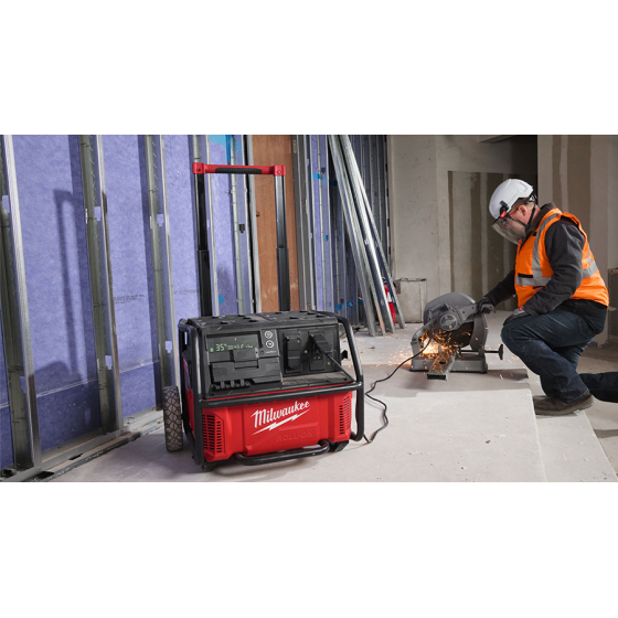 Milwaukee IRPSUOP2500 Générateur électrique mobile Roll-On 7200 - 3600W 2,5Kwh (4933492133) Milwaukee IRPSUOP2500 Générateur électrique mobile Roll-On 7200 - 3600W 2,5Kwh (4933492133)