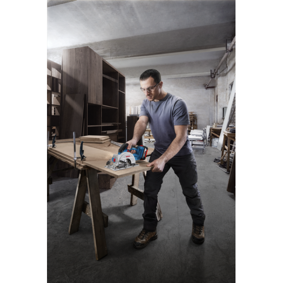 Bosch GKS 18V-51 Professional Scie circulaire sans fil Machine ø140mm (06019M3120) Bosch GKS 18V-51 Professional Scie circulaire sans fil Machine ø140mm (06019M3120)