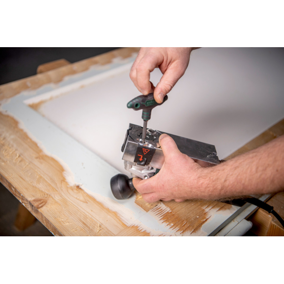 Metabo LF 850 S Fraiseuse à bois avec coffret Metabox 145 (601049500) Metabo LF 850 S Fraiseuse à bois avec coffret Metabox 145 (601049500)