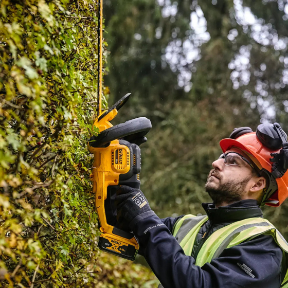 DeWalt DCMHT564P1-QW Taille-Haies 18V 55cm 25mm (Machine seule) DeWalt DCMHT564P1-QW Taille-Haies 18V 55cm 25mm (Machine seule)