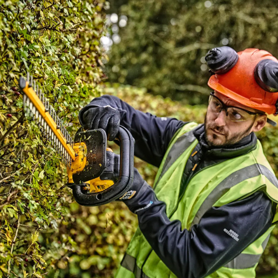 DeWalt DCMHT564P1-QW Taille-Haies 18V 55cm 25mm (Machine seule) DeWalt DCMHT564P1-QW Taille-Haies 18V 55cm 25mm (Machine seule)