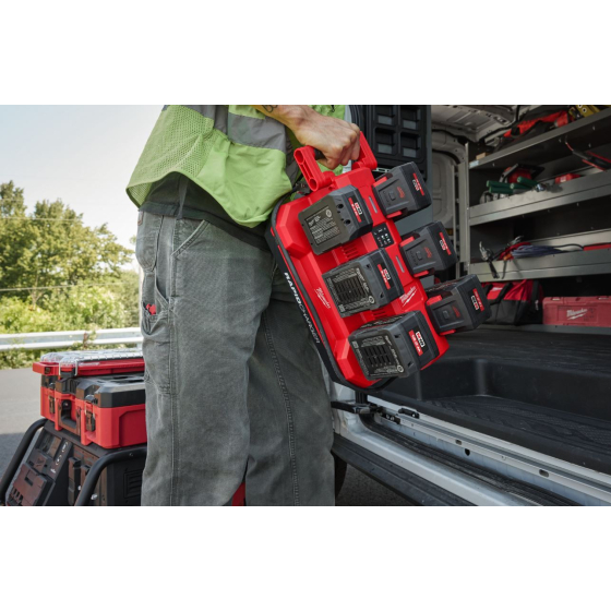 Milwaukee M18 MPC6 Chargeur rapide mobile 6 Batteries 18V Packout (4932498551) Milwaukee M18 MPC6 Chargeur rapide mobile 6 Batteries 18V Packout (4932498551)